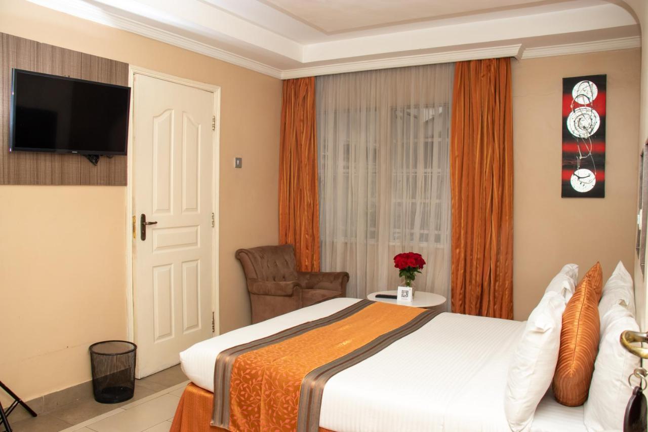 Hotel Waterbuck ناكورو المظهر الخارجي الصورة