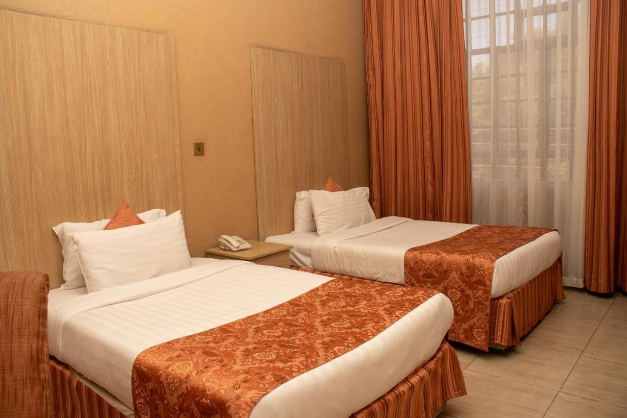 Hotel Waterbuck ناكورو المظهر الخارجي الصورة